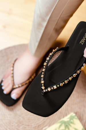 Elegant Rhinestone Flat Flip-Flops for Women – Stylish Party Wear Slippers